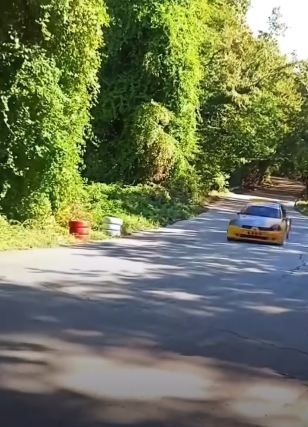 Загинал и 8 ранени на планинско рали край Варна, след като кола се вряза в публиката