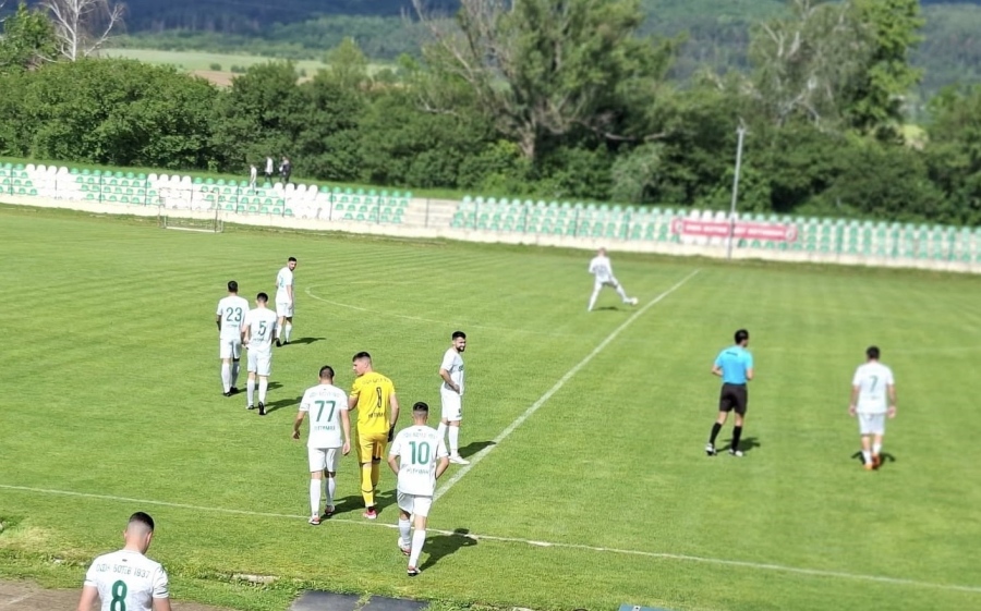 Ботев Ихтиман гази наред! Продължава за Купата на Аматьорската лига след 4 гола в мрежата на Сливнишки герой