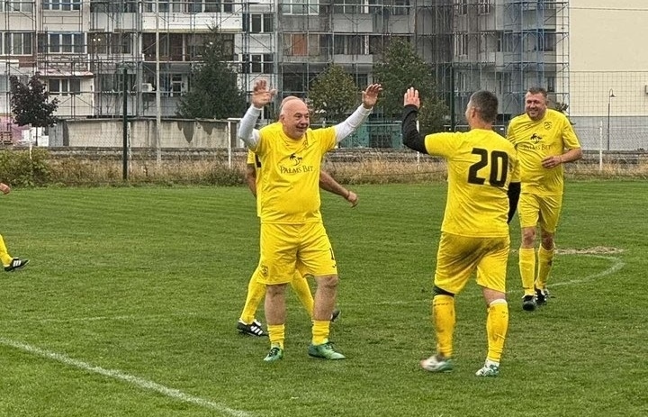 Футболен Самоков с двама представители в областната група за ветерани