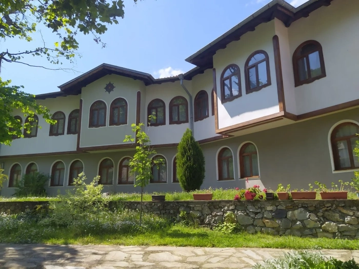 За празника на Св.Йоан Рилски! Патриаршеска св. Литургия в Руенския манастир край село Скрино