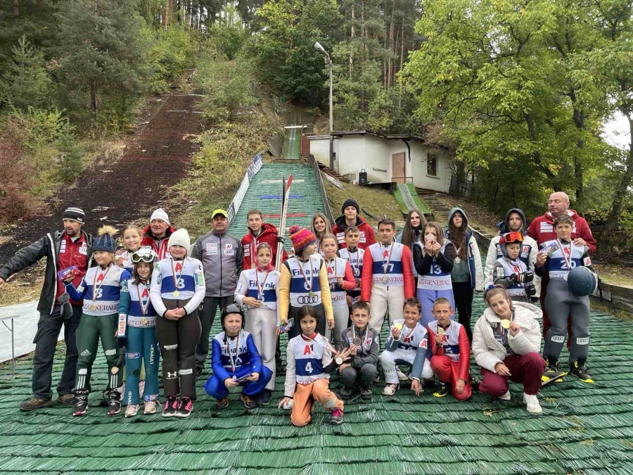 Млади ски скачачи премериха сили за Купа „Ски Старс“ в Самоков