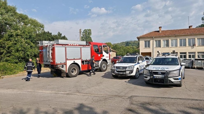 Удължиха бедственото положение в община Трън с 30 дни, осем села са без ток