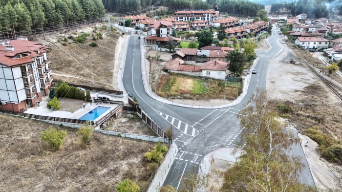 Улиците „Г.С. Раковски “ И „Гарата“ в Добринище с нов облик