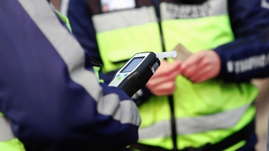 Задържаха дрогиран зад волана в центъра на Благоевград