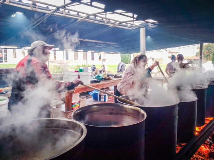  На Петковден! Бизнесменът Иван Тодоров дари на храма в Яхиново купел за кръщения 