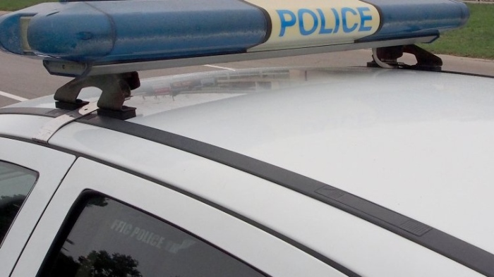 Мъж от Дупница заключи партньорката си в дома й, освободиха я с полиция  