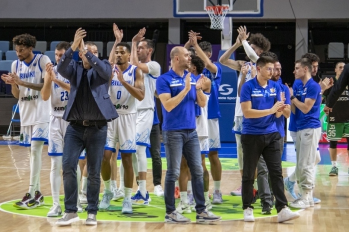 Неуместна шега! В Самоков замениха баскетболистите на Черно море с риби