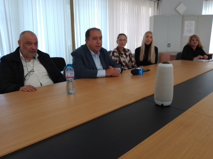 В Дупница събират средства за подпомагане на ученици със СОП