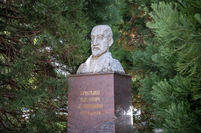 С цветя за Христаки Павлович и церемония „Будител на годината” Община Дупница ще отбележи 1 ноември