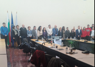 Андрей Лумбев от Дупница представи достойно ПГ „Хр. Ботев” на две научни конференции