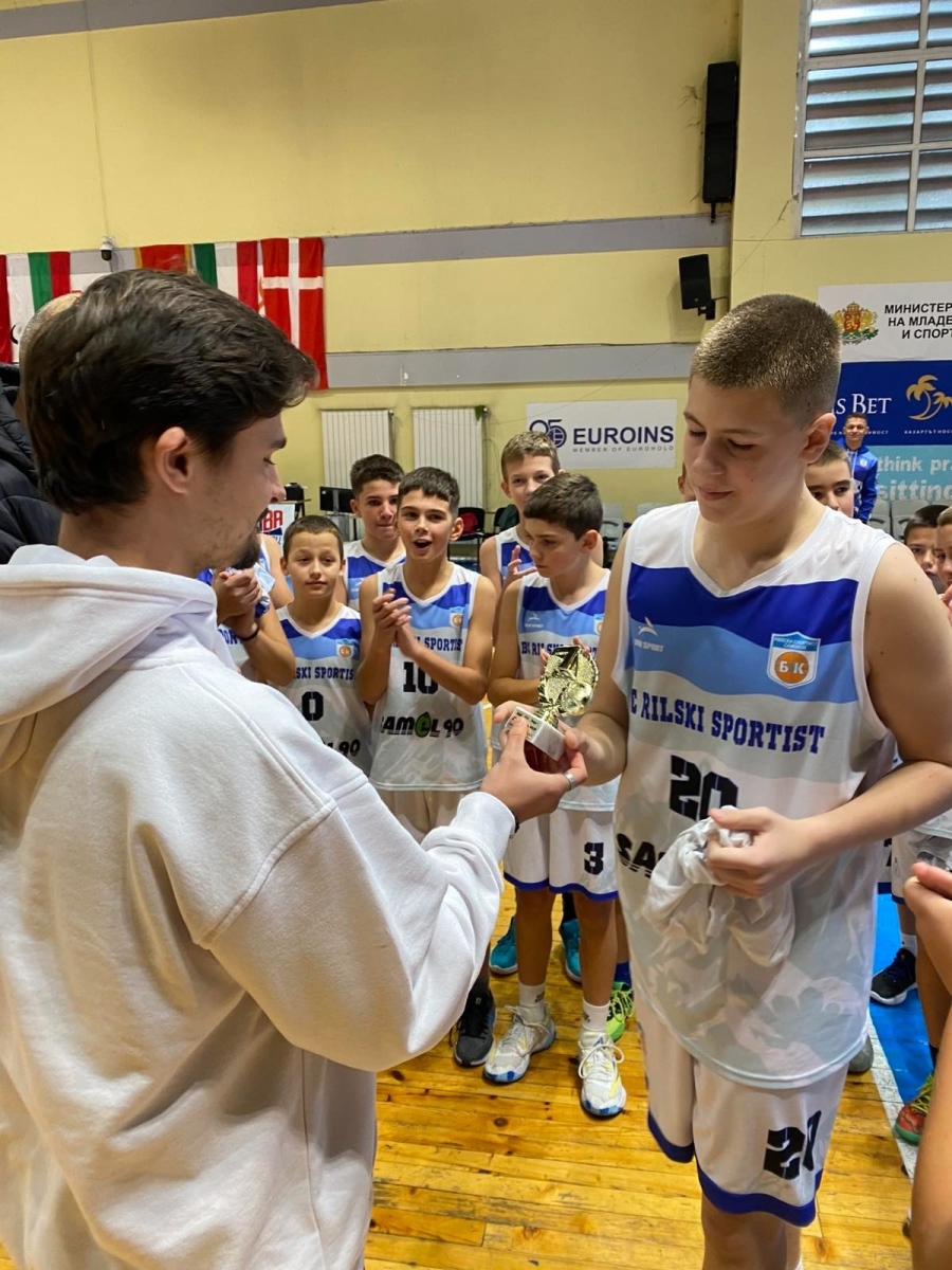  Момчетата на Рилски спортист стартираха ударно в Европейската младежка баскетболна лига