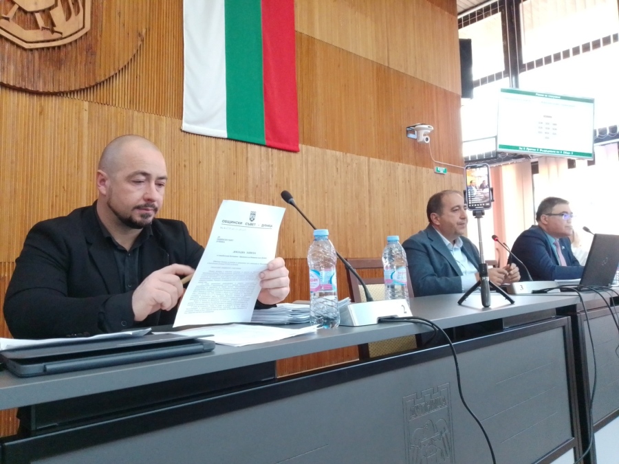 Общината кандидатства за 2, 1 млн. лв. за ремонт на спортната площадка и лекоатлетическата писта на стадиона в Дупница