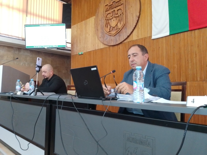 Костадинов пише 4-ка на ОбС: Трябва да работим повече по нормативните документи