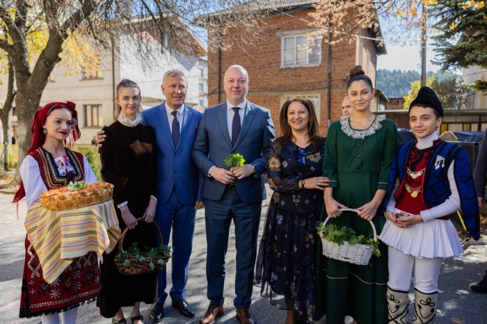 Премиерът откри нови кабинети по биология и виртуална реалност в СУ „Братя Каназиреви” в Разлог