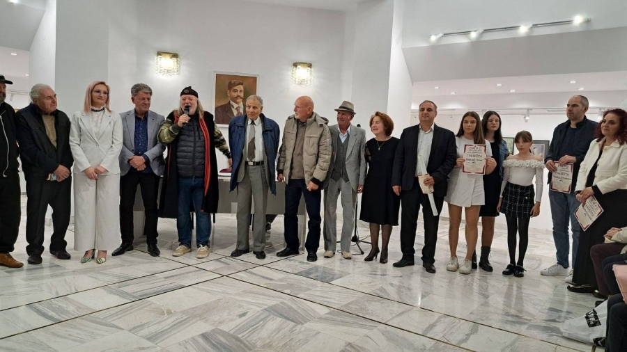 Володя Стоянов тържествува с титлата Будител на годината в Гоце Делчев