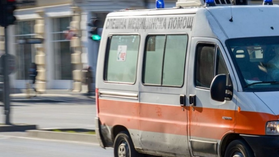 Шофьор блъсна няколко паркирани коли в Самоков, по-късно почина