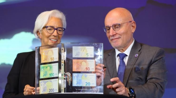 Кристин Лагард и Димитър Радев показаха българските евробанкноти