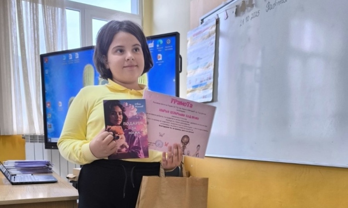 Трогателно! Третокласничка от Гоце Делчев дари косата си за тежко болни хора