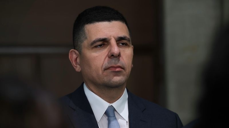 Мирчев разкри бонуси за милиони на шефовете на администрацията през 2024