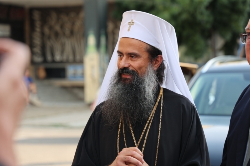 Патриарх Даниил оглавява служба в храма „Св. Георги“ в Самораново! Маха над 100-годишно проклятие над селото след убийство на свещеник