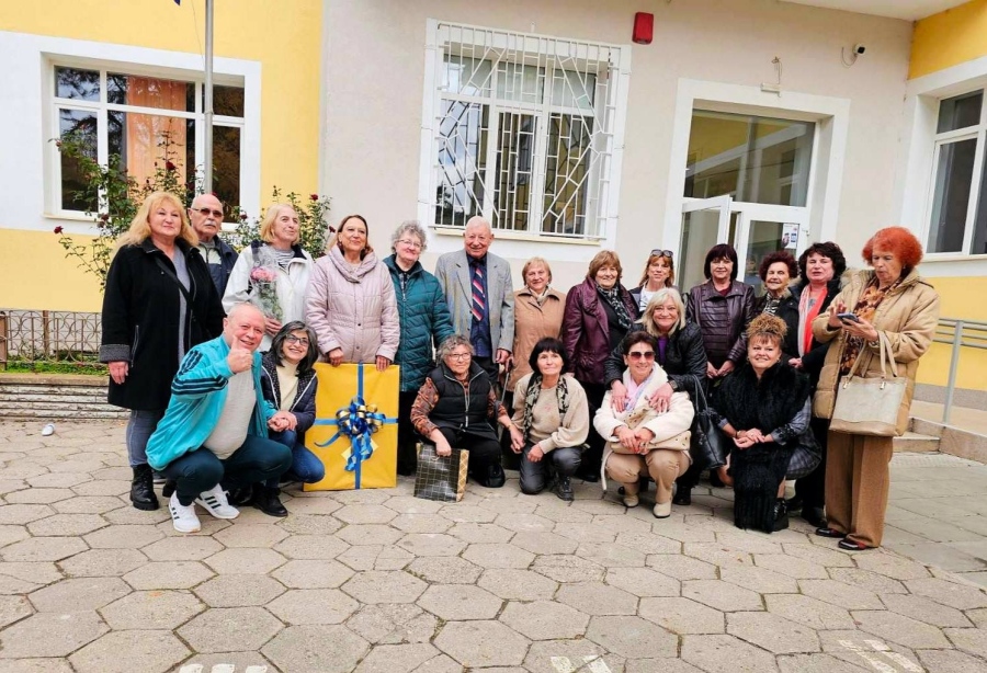 Учителят по руски език Пенчо Пенев отпразнува 90-и юбилей в Кюстендил