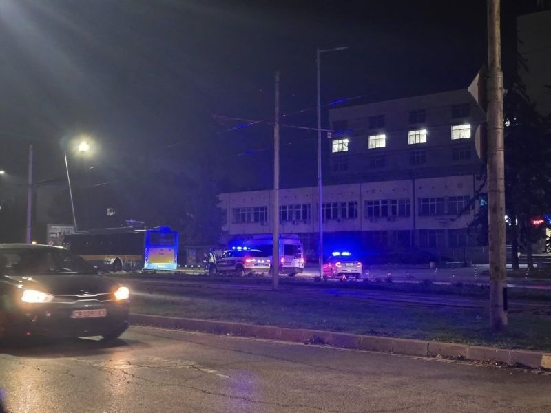 Шофьор на електробус почина зад волана в София