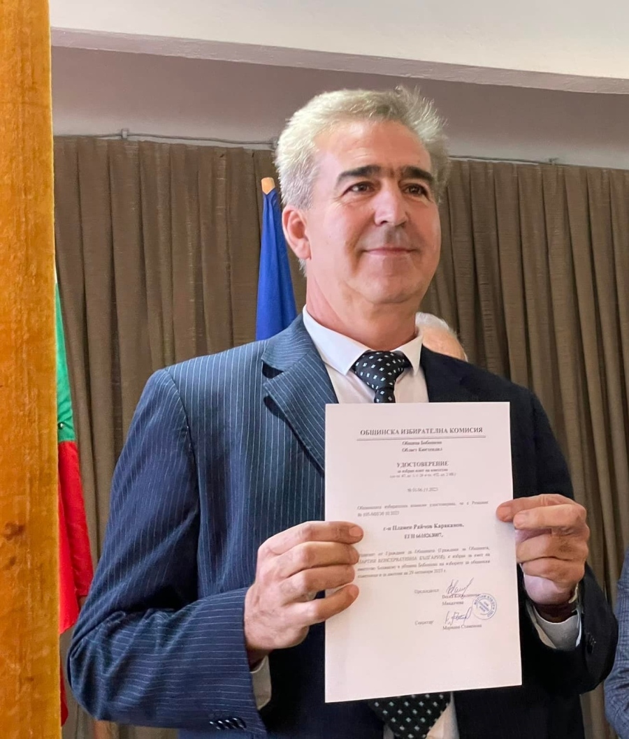 Тъжна вест! Почина кметът на село Блажиево Пламен Караканов, мъжът издъхнал на тържество за рождения ден на съпругата му 