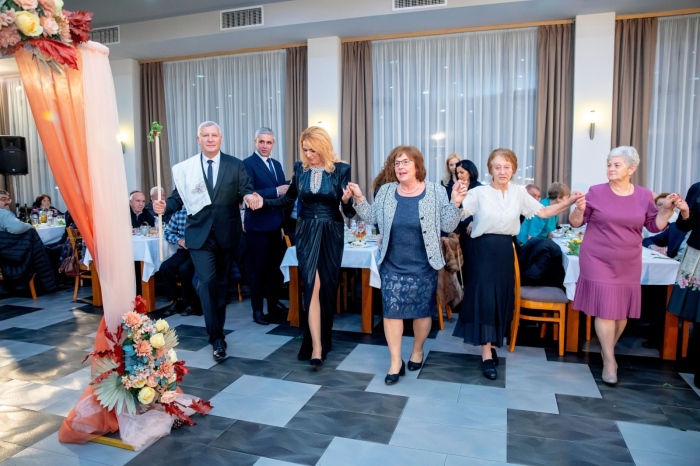 Отново „Да“: Разлог отпразнува сребърни,  златни и диамантени сватби с голямо тържество