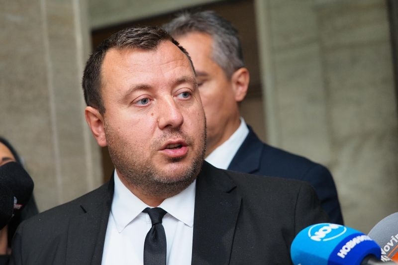 \'\'Възраждане\'\' напусна пленарната зала заради отказа на НС да разгледа референдума за еврото