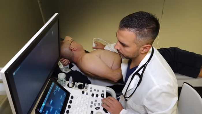 Лекар от Петрич и негов пациент са герои в кампанията \