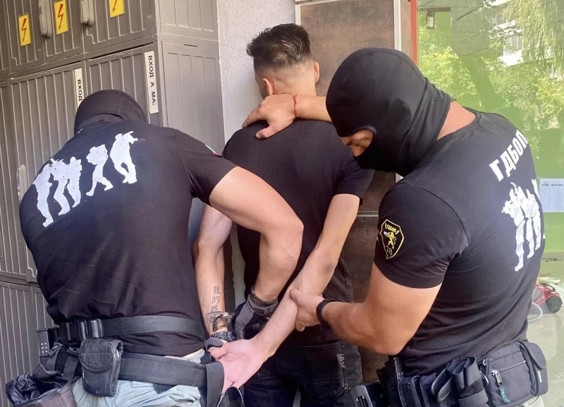 Мащабна акция на ГДБОП удари и иманяри в Дупница! Иззети са антики и артефакти за 100 млн. евро в страната и региона (Обновено)