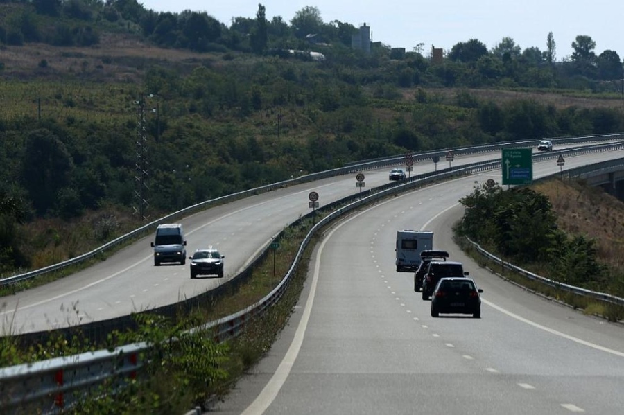 Променят движението по магистрала „Струма“ край Долна Диканя за седмица