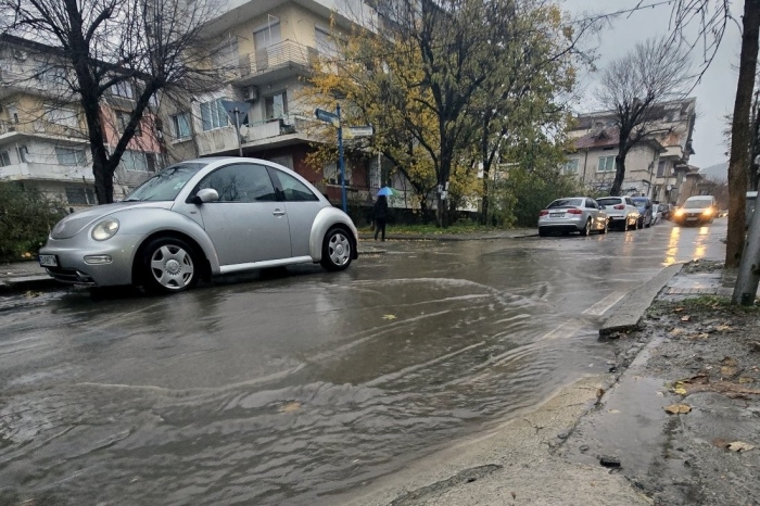 Обстановката в Разлог и Петрич се нормализира