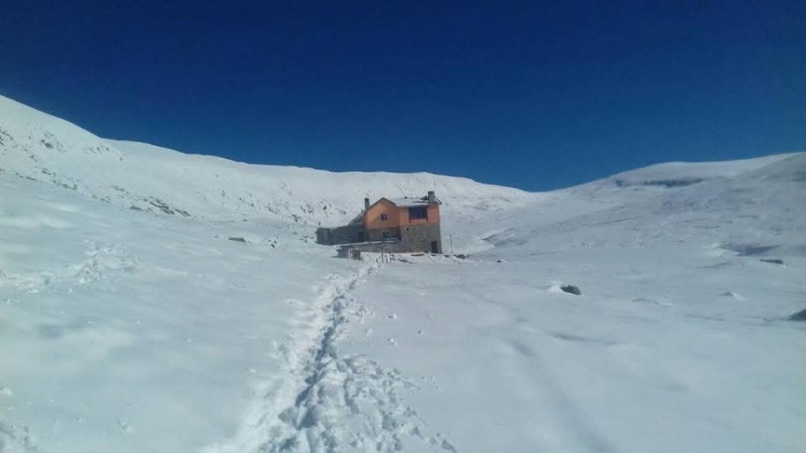 От хижа „Иван Вазов” алармират: Носете снегоходки, GPS и хляб