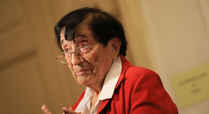 Мика Зайкова: И пенсионерите сме живи хора, какво да си купим със 120 лв.?