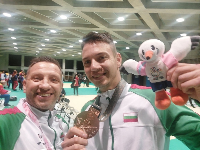 Кюстендил ликува! Николай Христов спечели бронзов медал по карате на Олимпийските игри за глухи спортисти