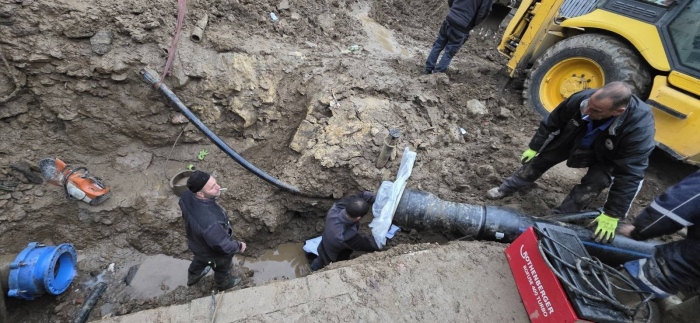 Извънредни подземни проблеми забавят ремонта на ул. „Отец Паисий“ в Петрич