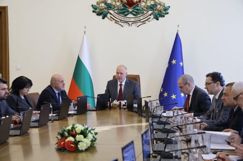 Желязков иска кредит на доверие и подновява диалога със синдикатите и работодателите