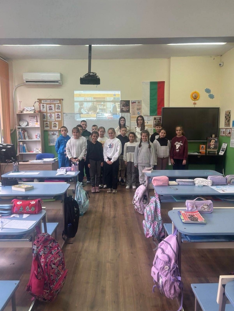 Ученическият съвет в Долно Осеново с информационна кампания за популяризиране на линията за помощ 116 111