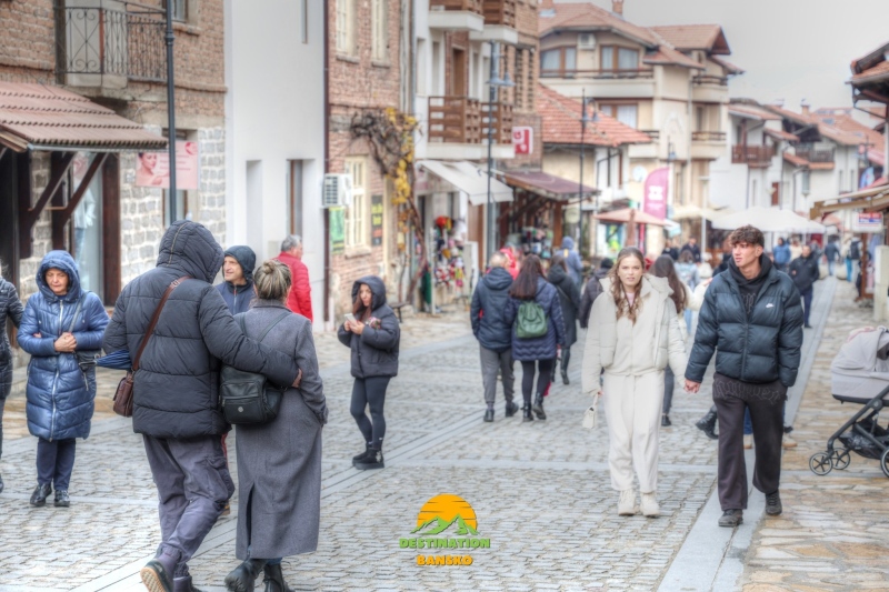 Банско остава студентска дестинация, но част от къщите няма да приемат гости за 8 декември