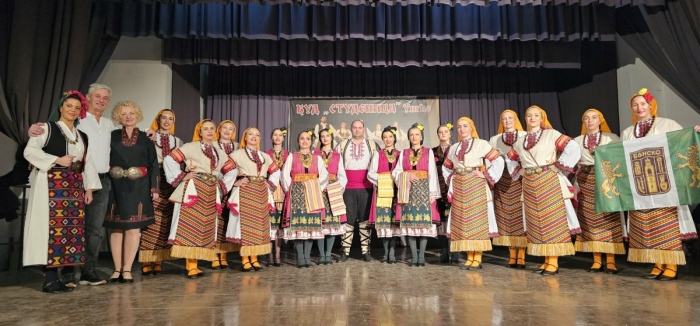 Дебют за България! Танцьори от Банско омаяха с пирински ритми сръбски фестивал в  Ушче