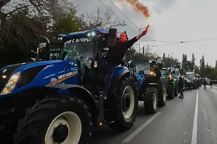 Под блокада за ТИР-ове: Гръцките фермери пак затвориха Кулата - Промахон
