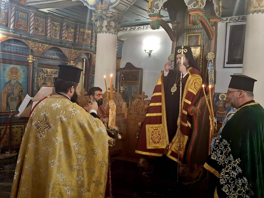 Вечерня и празнична литургия в чест на  Св. Николай Мирликийски Чудотворец в Кюстендил