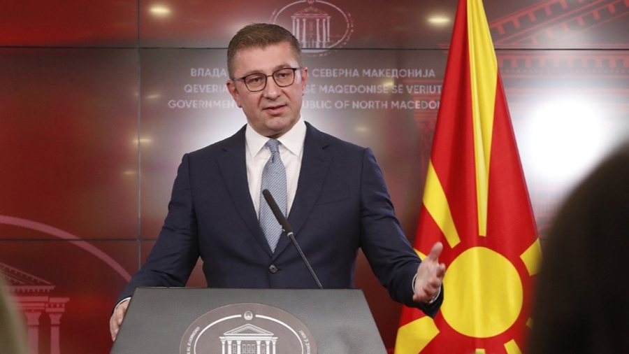 Мицкоски: Националната идентичност не е предмет на преговори