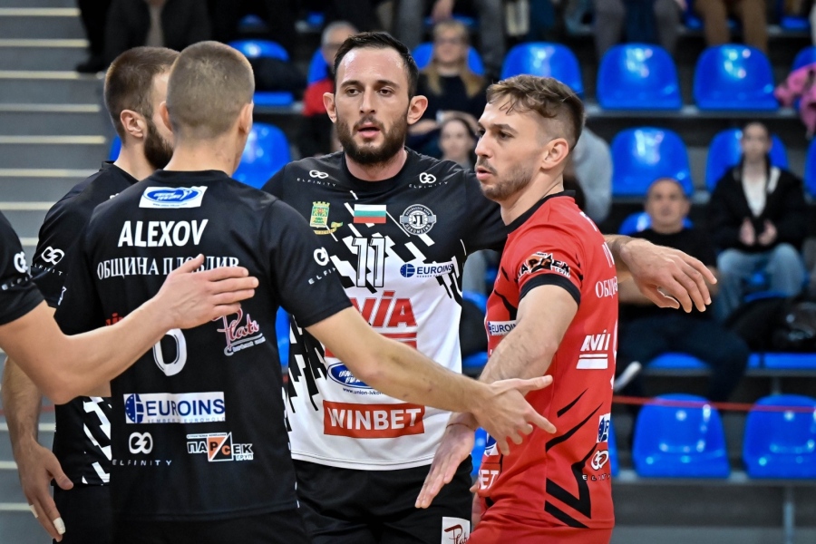 Локомотив Авиа спечели драматично срещу Дея спорт в шампионата по волейбол