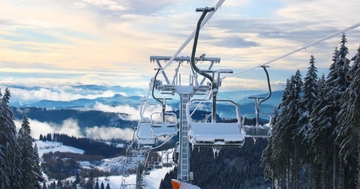 Мъж падна при ремонт на лифта в Боровец