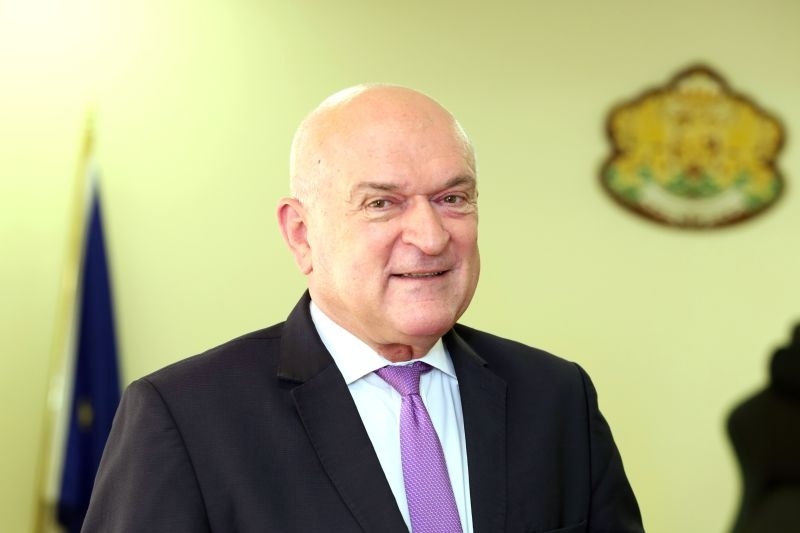 Сметната палата подгони партиите за незаконно ползвани офиси: Кметът на Перник с „честитка” за \