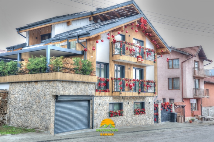 Банско се гордее с най-красивата коледна къща