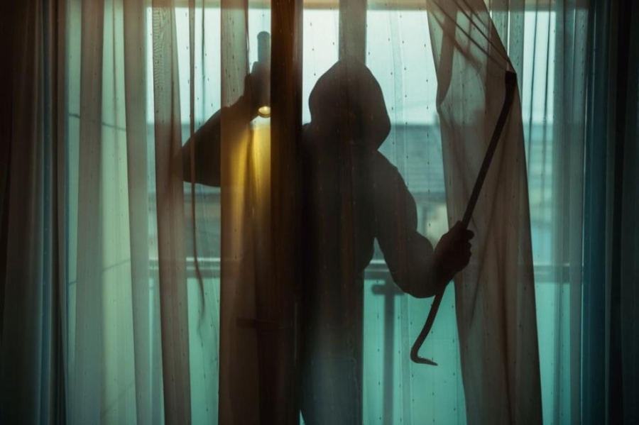 Четирима на съд за  кражба на куфар с пари и злато от Банско! Плячкосаното имане пристигнало на платформа в Яхиново