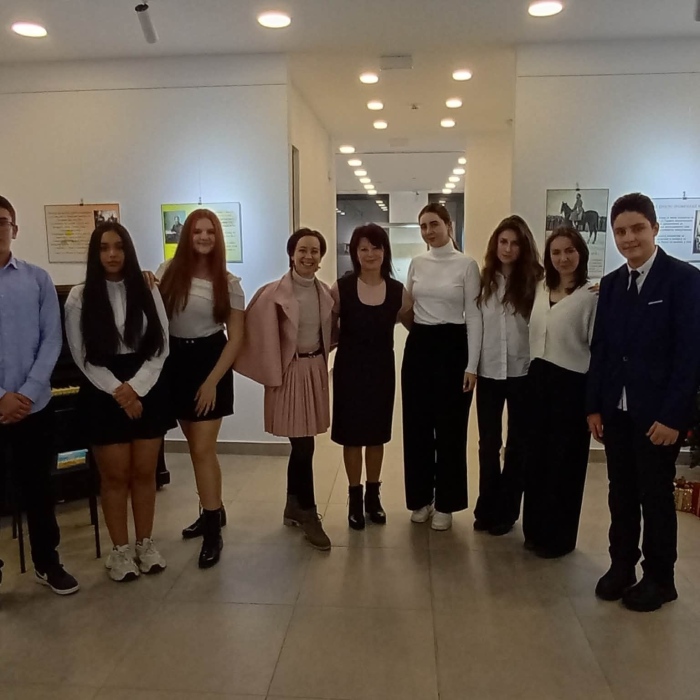 Ученици от ПГ „Христо Ботев“ и ПГОСУ „Св. Иван Рилски“ превърнаха словото в молитва на поетична вечер в Дупница